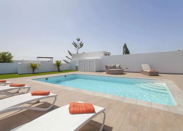 Homu Aura - Fantastica Con Piscina Privada Villa Playa Blanca